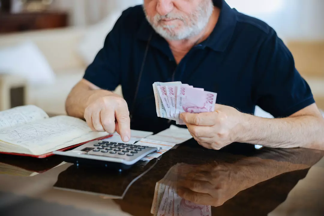 Kök Maaş Tarih mi Oluyor? İsa Karakaş’tan Sistemi Kurtaracak ’22 Bin TL’lik’ Reçete